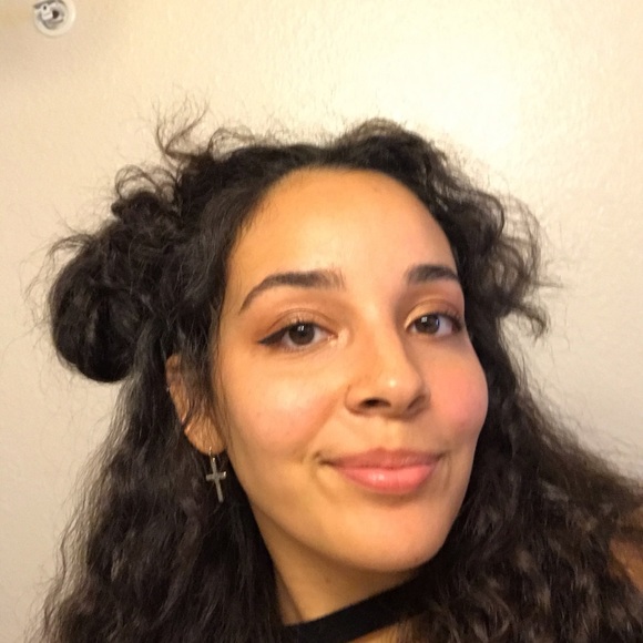 Profile Picture of Sarah Hagos (@sarahhagos) on Poshmark