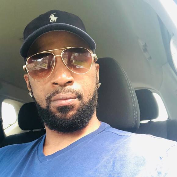 Profile Picture of Sean Cheeks (@shizmatic413) on Poshmark