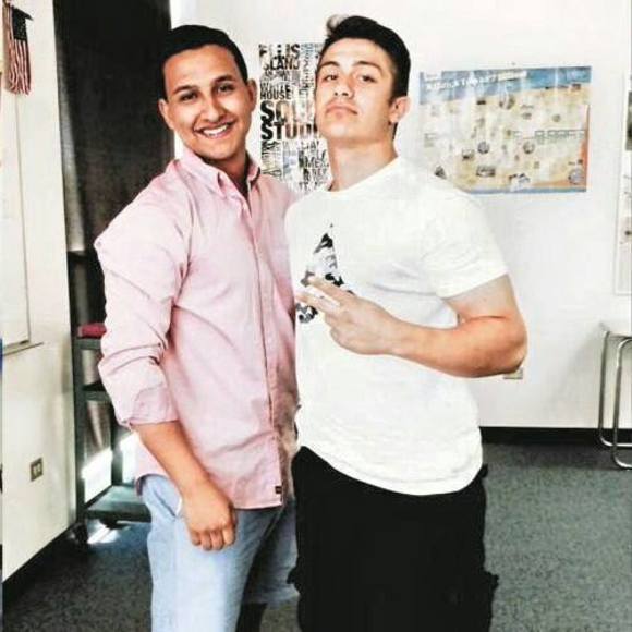 Profile Picture of Steven Flores (@steven7777) on Poshmark