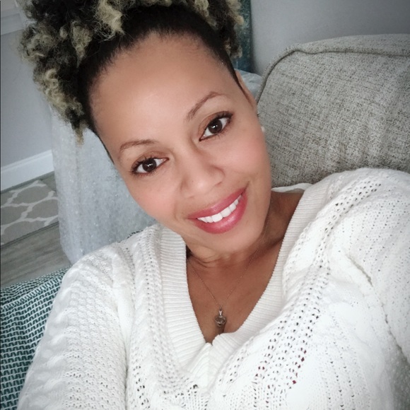 Profile Picture of Vertara Futrell (@vfutrell7278) on Poshmark