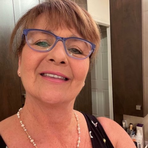 Profile Picture of Andree Tardif (@andreetardif444) on Poshmark