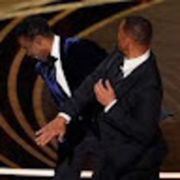 Profile Picture of Ketsia N-b (@ketsian) on Poshmark