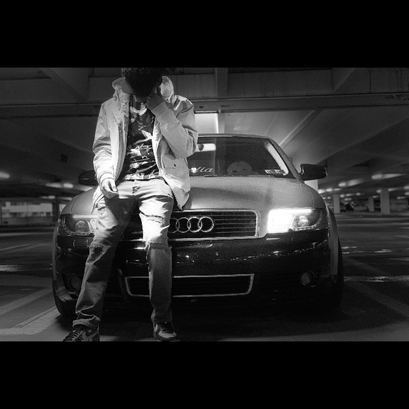 Profile Picture of Eduardo Govea (@eduardogovea) on Poshmark