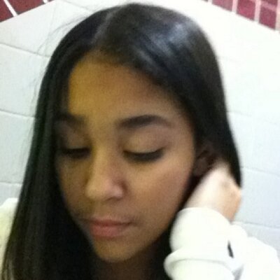 Profile Picture of Jazmin Cintron (@NaNaDeBeSt) on Twitter