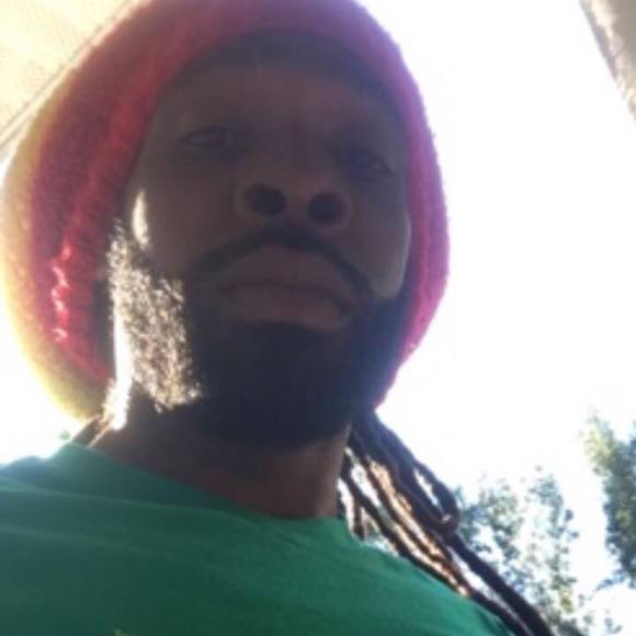 Profile Picture of Coby Geter (@dewanbriggs) on Poshmark