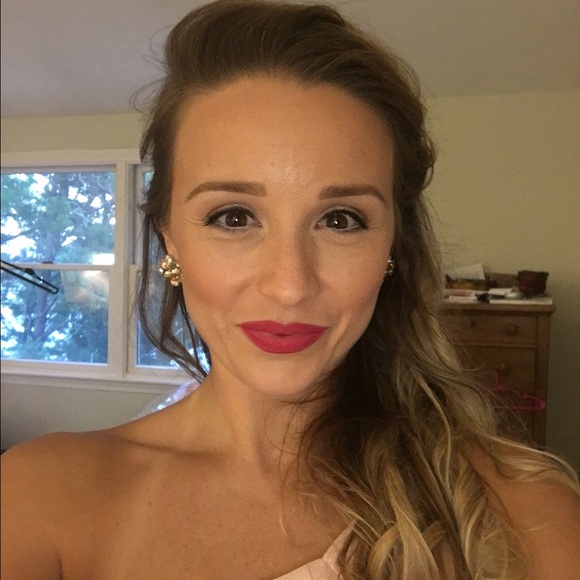 Profile Picture of Sara Fitzpatrick (@sfitz3813) on Poshmark
