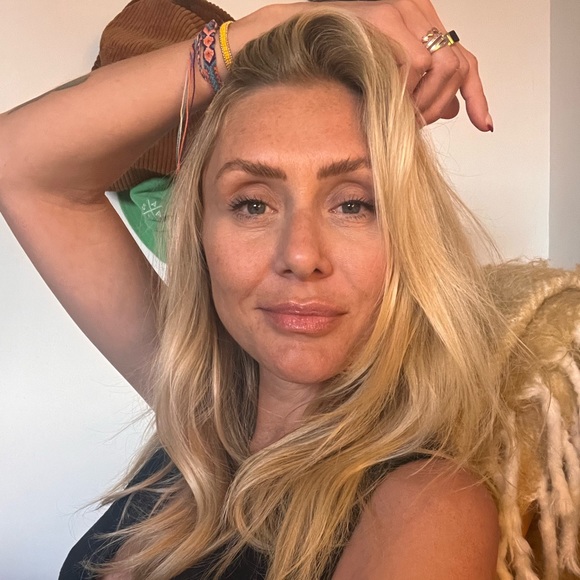 Profile Picture of Jemima Fallows (@jemimafallows) on Poshmark