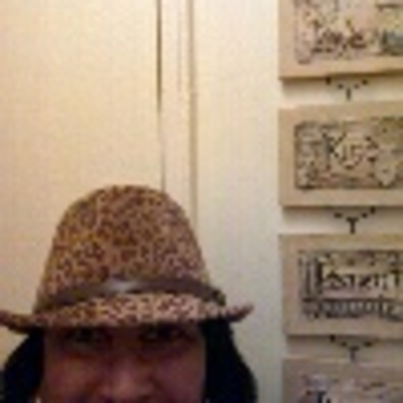 Profile Picture of Sharon Daniel (@exhaled26) on Poshmark