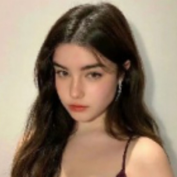Profile Picture of Andree Daniel (@andree71fz) on Poshmark