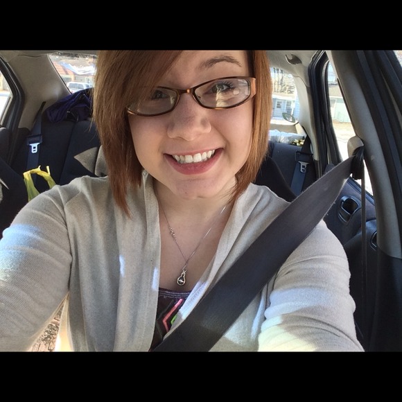 Profile Picture of Kaylie Guikema (@kaylieg) on Poshmark