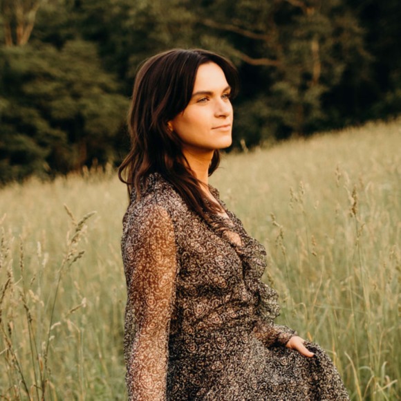 Profile Picture of Gabrielle Kozera (@gabk12) on Poshmark