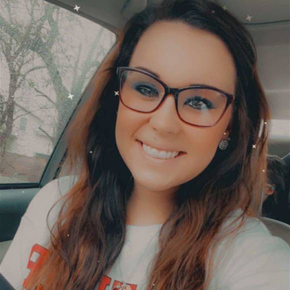 Profile Picture of Macy Morgan (@macymorgan_) on Poshmark