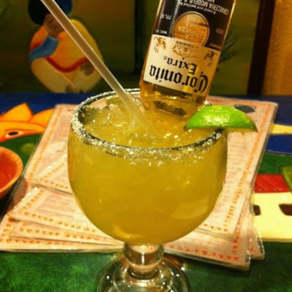 Profile Picture of Morenita Garnica (@morenitagarnica) on Poshmark