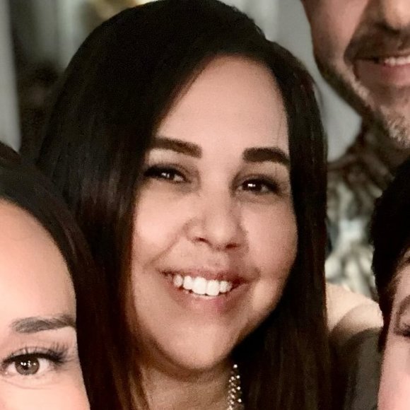 Profile Picture of Amanda Cavazos (@ac78747) on Poshmark