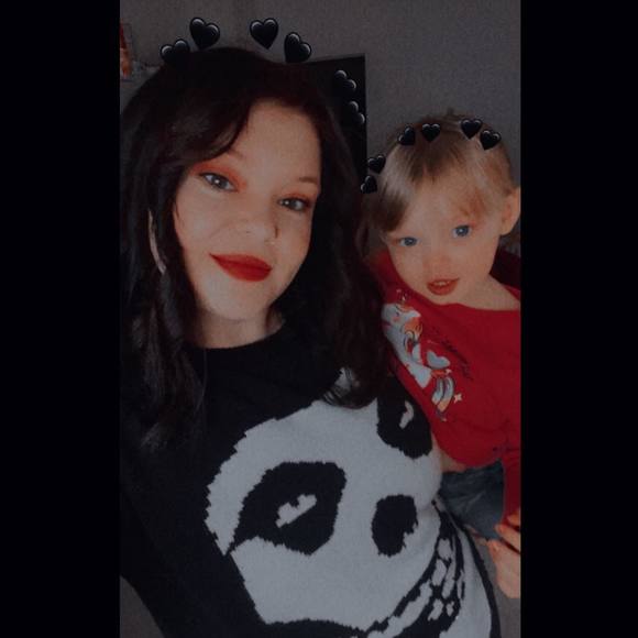 Profile Picture of Tiffy Gerstel (@tiffygerstel) on Poshmark