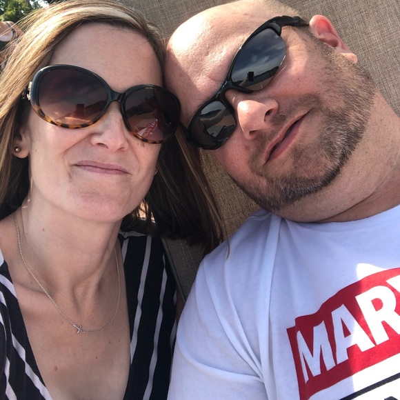 Profile Picture of Lisa Day (@kelemma) on Poshmark