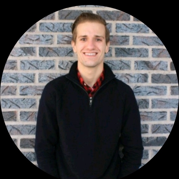 Profile Picture of Adam Hansen (@hansenadam44) on Poshmark