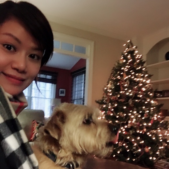 Profile Picture of Ada Lam (@viant) on Poshmark