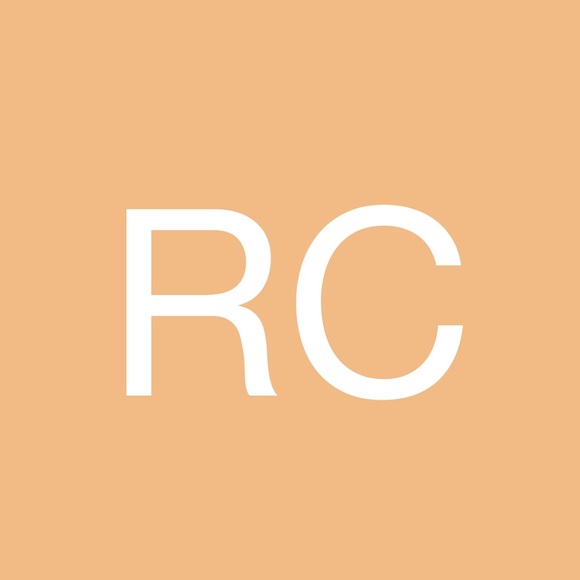 Profile Picture of Rachel Curcic (@gozonr) on Poshmark