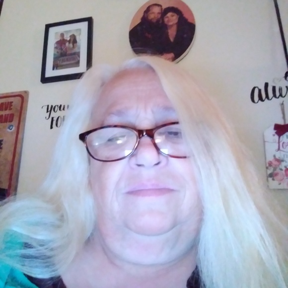 Profile Picture of Bonnie Westgate (@rebelangel57) on Poshmark