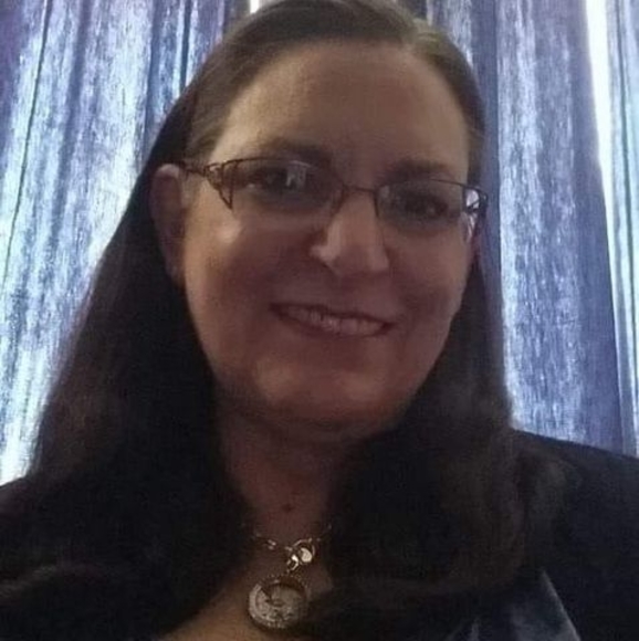 Profile Picture of Sandy Duncan (@sedolezal) on Poshmark