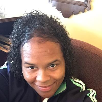 Profile Picture of Rhonda Dillard (@dillydill1509) on Twitter