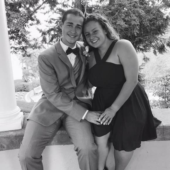 Profile Picture of Emily Kraeuter (@emilykraeuter) on Poshmark