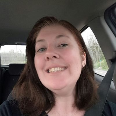 Profile Picture of Christina Kline (@lularoe4thepigs) on Twitter