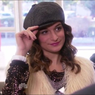 Profile Picture of Mona Lisa Saperstein (@monal1sasap) on Twitter