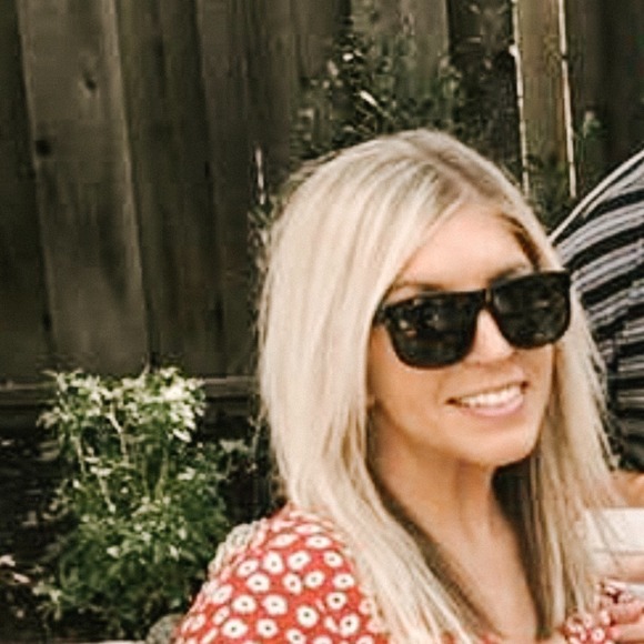 Profile Picture of Grace Steenburgh (@gracemarie90) on Poshmark