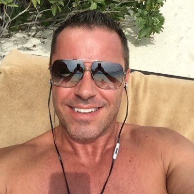 Profile Picture of Jonathan Frost (@jonnyf72) on Twitter