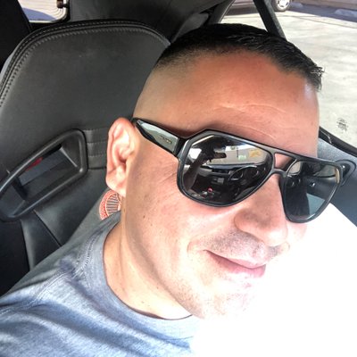 Profile Picture of Robert  Buenrostro (@Ahmiraquebien) on Twitter