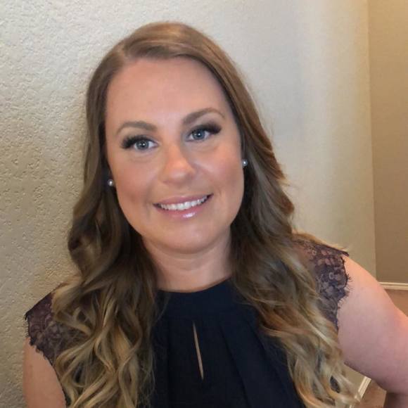 Profile Picture of Dorothea Boyd (@db121284) on Poshmark