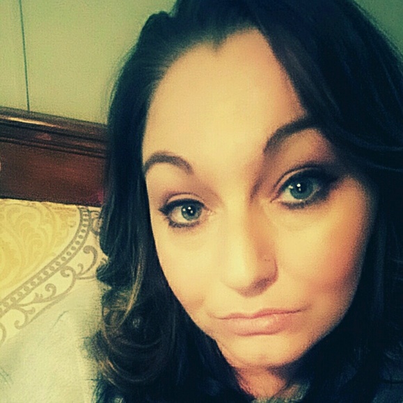 Profile Picture of Brandy Ramey (@brandyharris3) on Poshmark