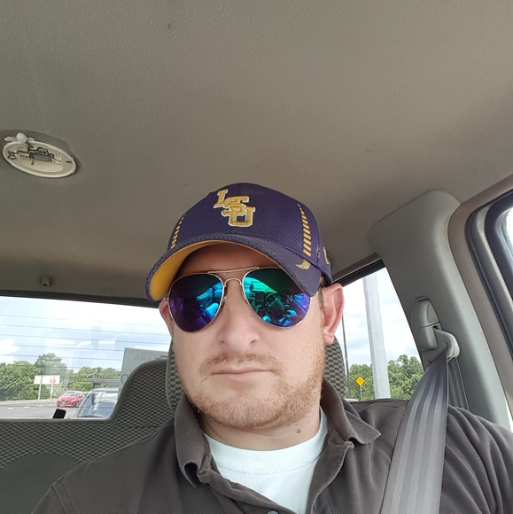 Profile Picture of Josh Gagnard (@gagnardj) on Poshmark