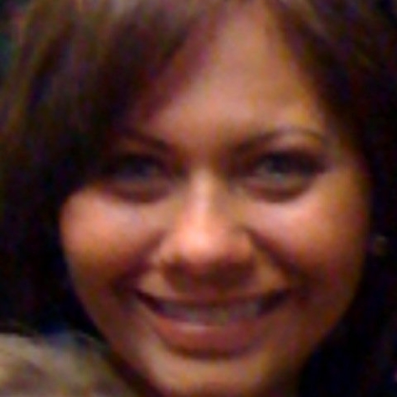 Profile Picture of Flor Colon (@cristalrios26) on Poshmark