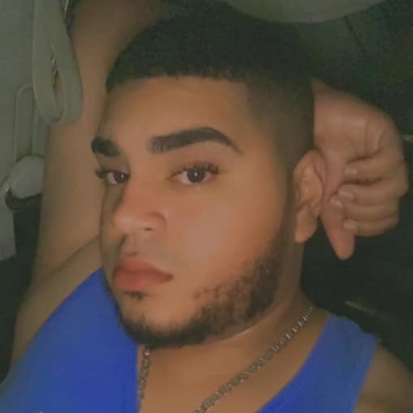 Profile Picture of Wilfred Colon (@willcolon12) on Poshmark