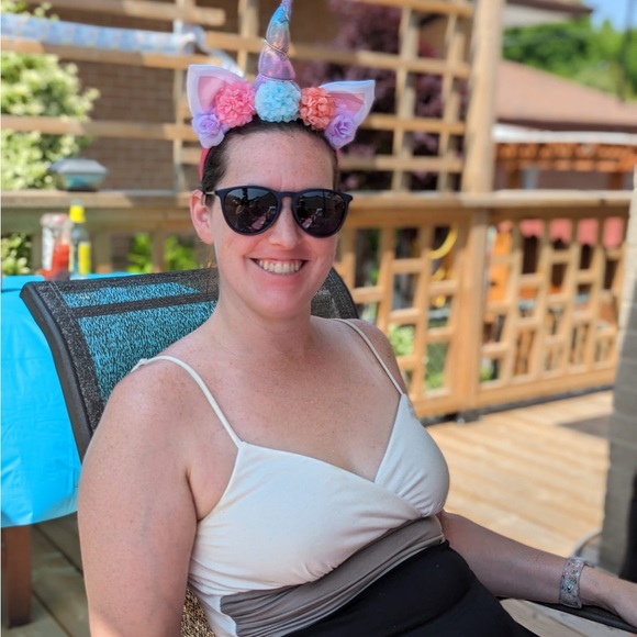 Profile Picture of Leah Maclennan (@leahmaclennan) on Poshmark