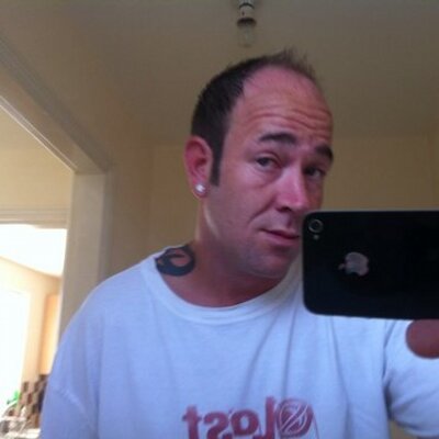 Profile Picture of Daniel Carlisle (@lickemrightout) on Twitter