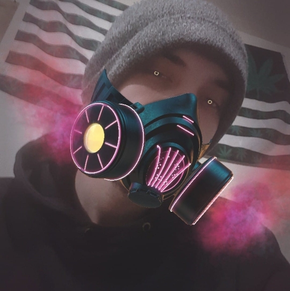 Stephan Debates - Poshmark Profile Picture of Stephan Debates (@stephandebates) on Poshmark