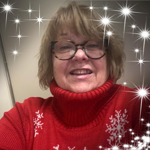 Profile Picture of Sharon Clutter (@cafelady46) on Poshmark