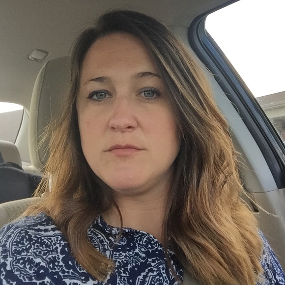 Profile Picture of Selina Eviston (@selinarenee13) on Poshmark