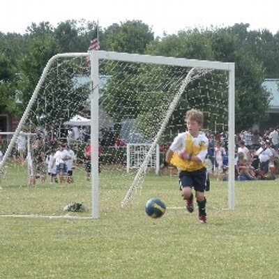 Profile Picture of Alex Augusta (@LoveDontHate101) on Twitter