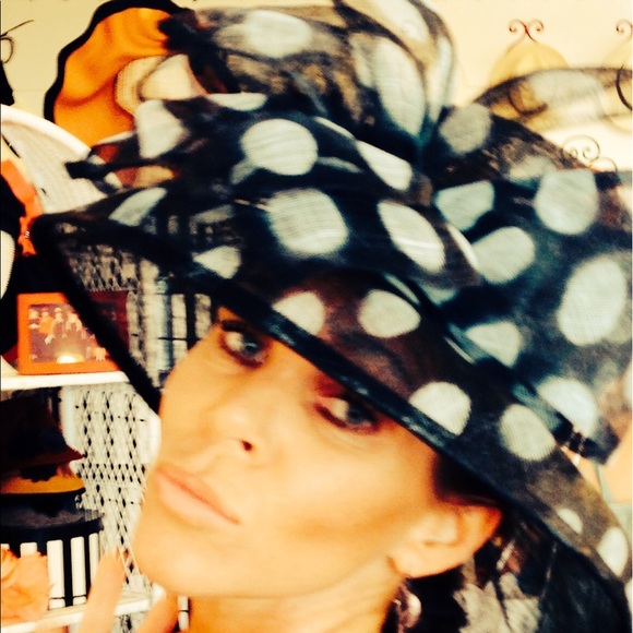 Profile Picture of Jennifer Rouland (@gigi4god) on Poshmark