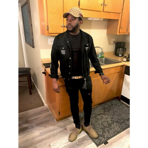 Profile Picture of Jeremy Leatherwood (@taxfreelee) on Poshmark