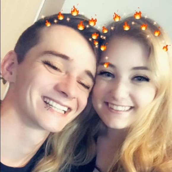 Profile Picture of Lexy Jowell (@lexy_jowell) on Poshmark