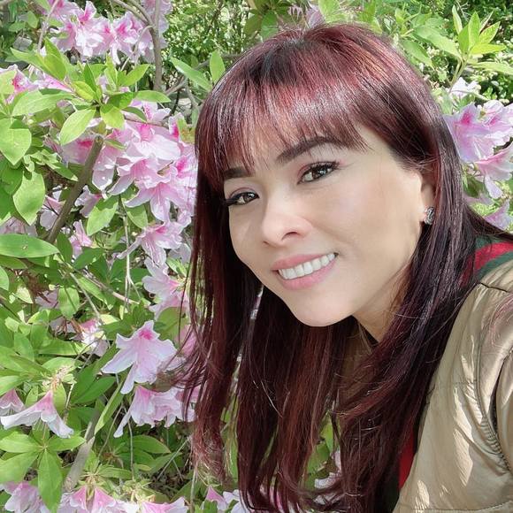 Profile Picture of Kate Vu (@katetvu) on Poshmark