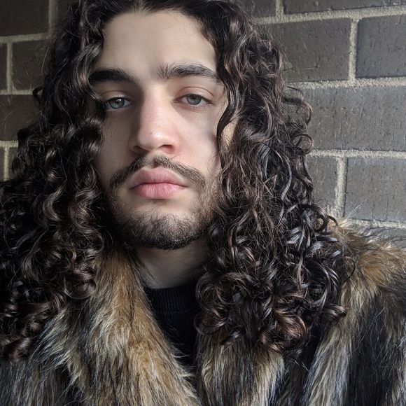 Profile Picture of Daniel Padulo (@danielpadulo) on Poshmark