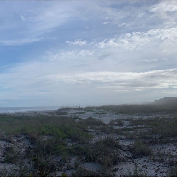 Profile Picture of Emma Sundermeyer (@emma_lulu20) on Poshmark