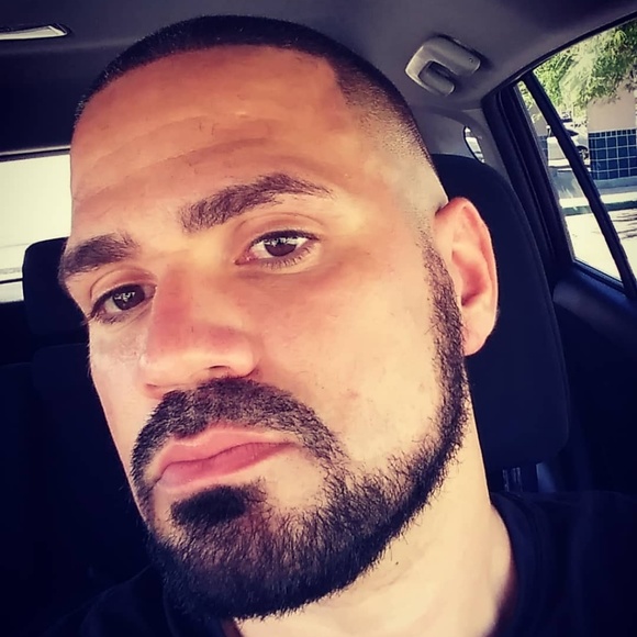 Profile Picture of Nick Tollette (@nickytollette) on Poshmark